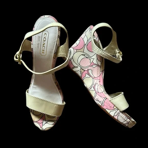 Coach Women's Pink and Yellow Patterned Wedge Sandals Size:8 - Picture 3 of 14